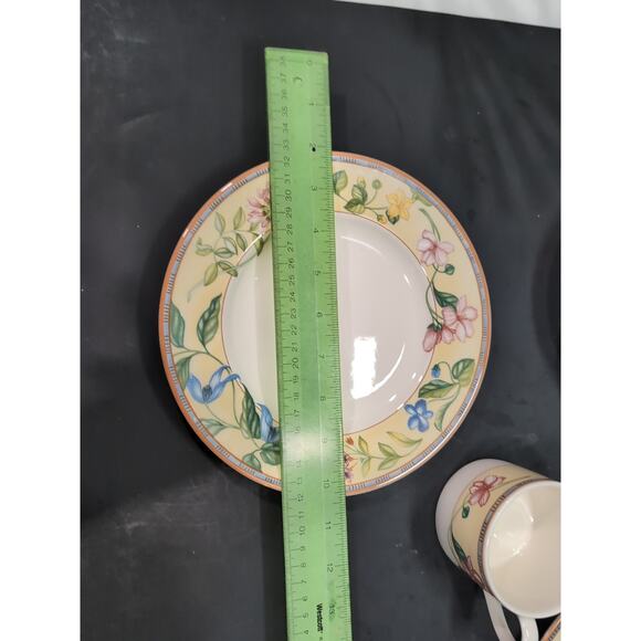 Johnson Brothers China‎ Spring Medley, 5 Piece Place Setting, Floral Dinnerware - Picture 8 of 11